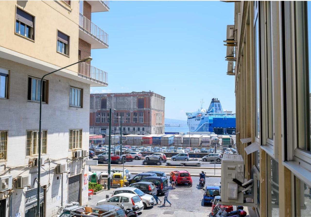 Naples & Love Rooms เนเปิลส์ ภายนอก รูปภาพ